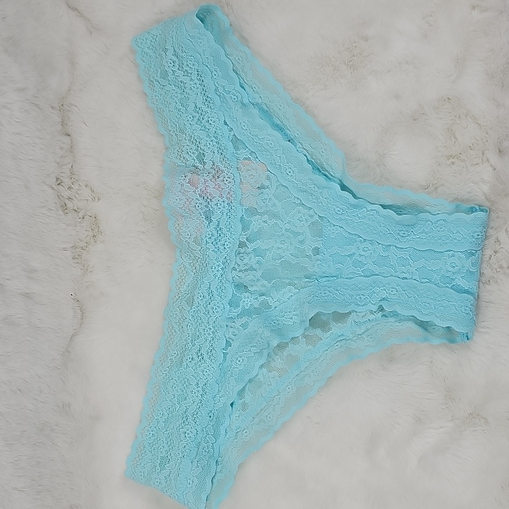 Victoria's Secret Blue Lace Low Rise Cheeky Size Large